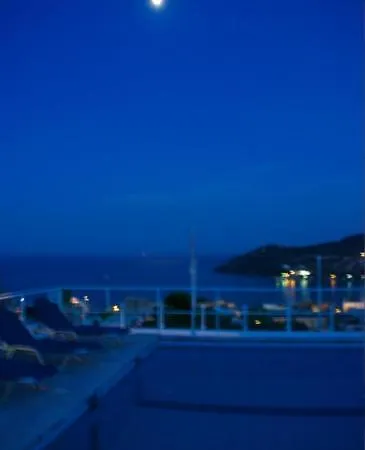 加里尼酒店 Agia Marina (Aegina)