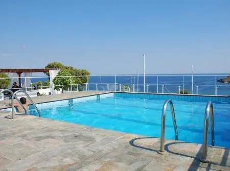 加里尼酒店 Agia Marina (Aegina)